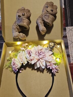 Groot Floral LED Flower Crown Headband in Pink - [Brand] With Two Bag Buddies